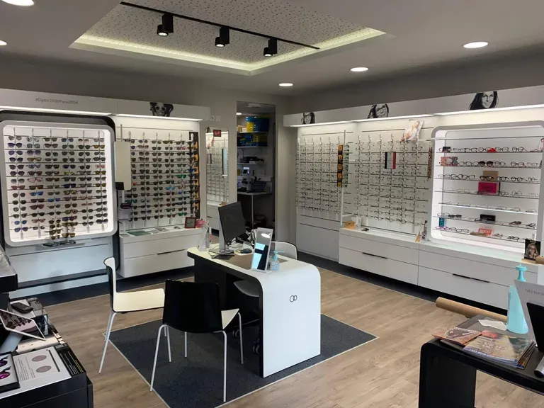 Optic 2000 près de Coudures